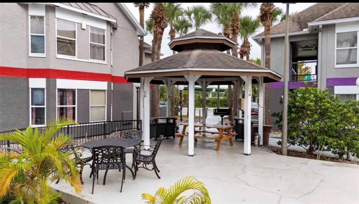 Image 18 of 19 For 3100 Parkway Boulevard 327