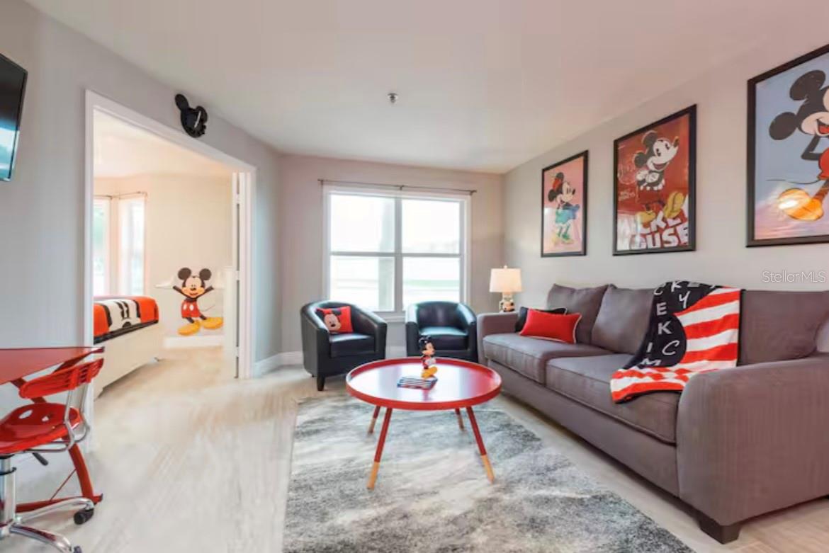 Image 3 of 19 For 3100 Parkway Boulevard 327