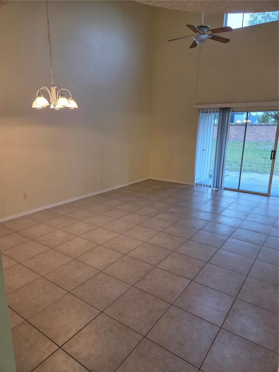 Image 18 of 31 For 14520 Laguna Beach Circle