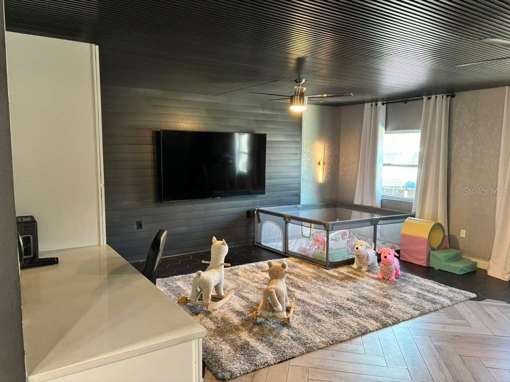 Image 15 of 62 For 1800 Granada Boulevard