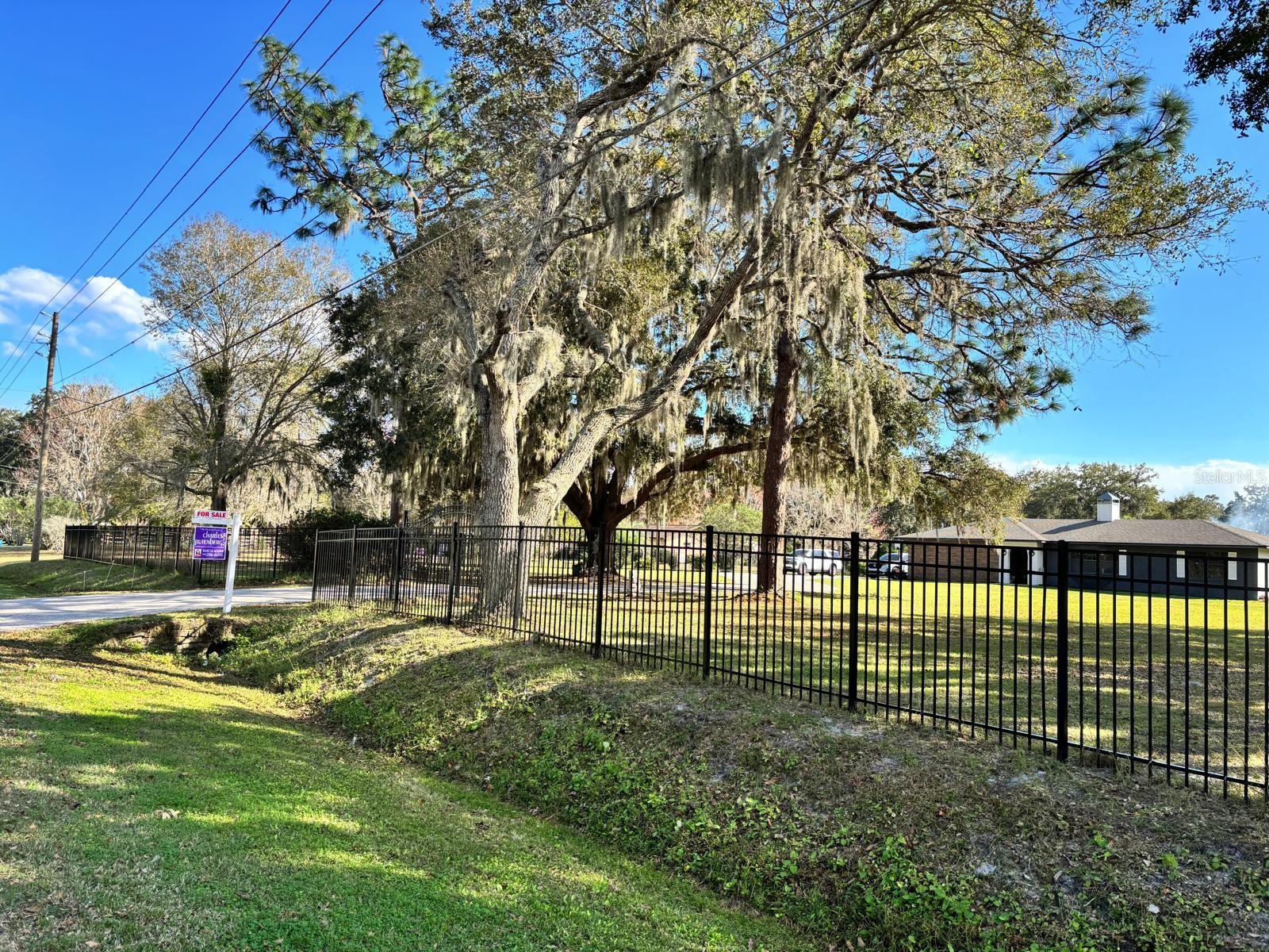 Image 5 of 62 For 1800 Granada Boulevard