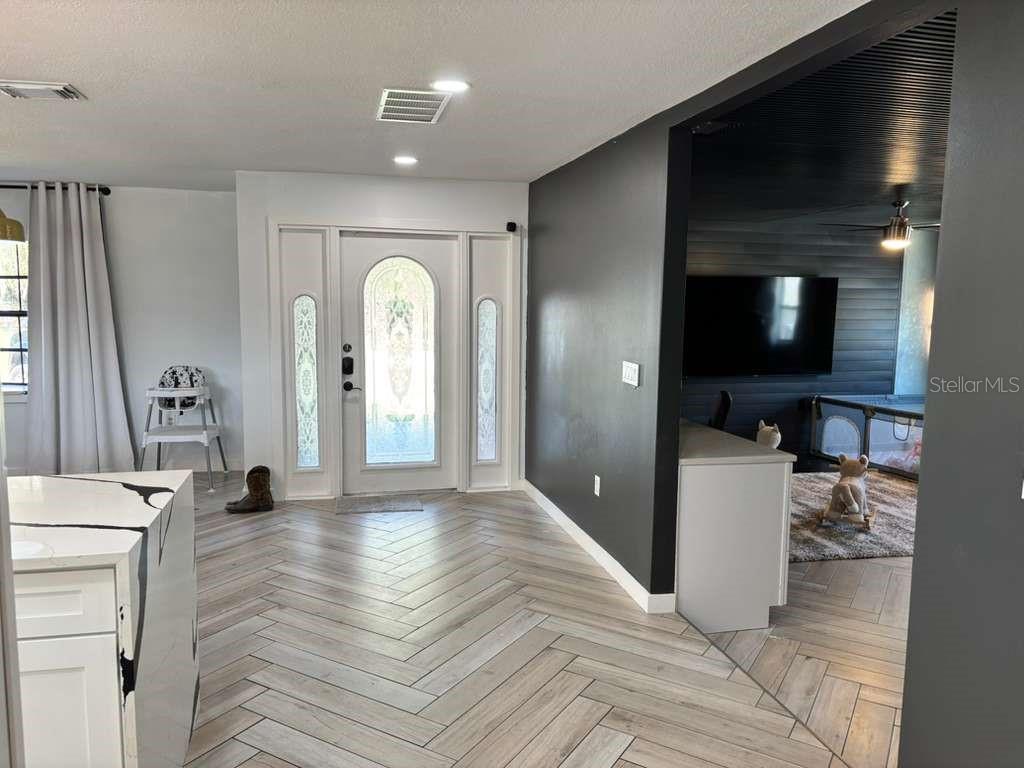 Image 6 of 62 For 1800 Granada Boulevard