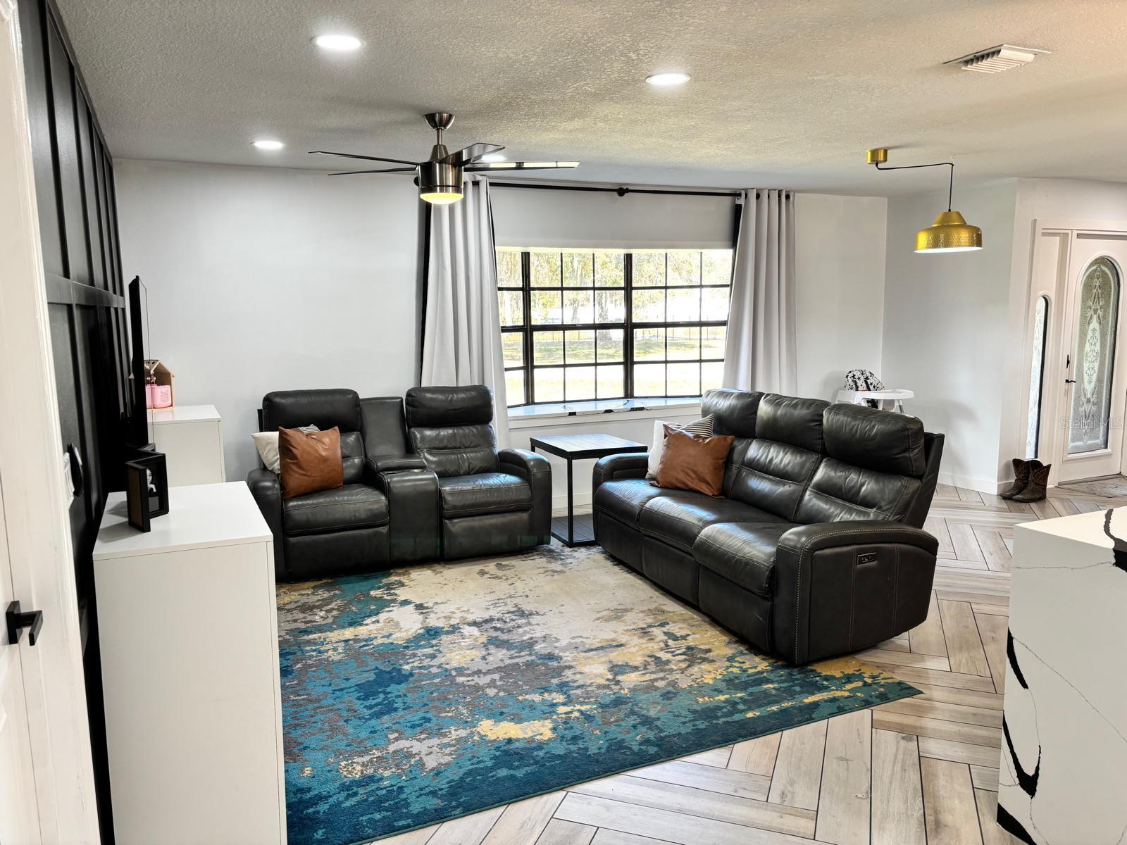 Image 8 of 62 For 1800 Granada Boulevard