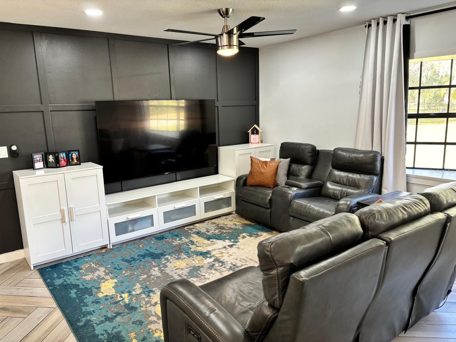 Image 9 of 62 For 1800 Granada Boulevard