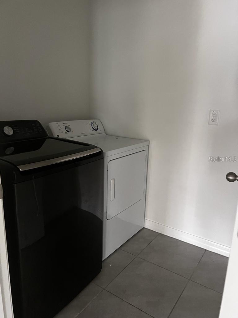 Image 11 of 15 For 521 Nicken Grove