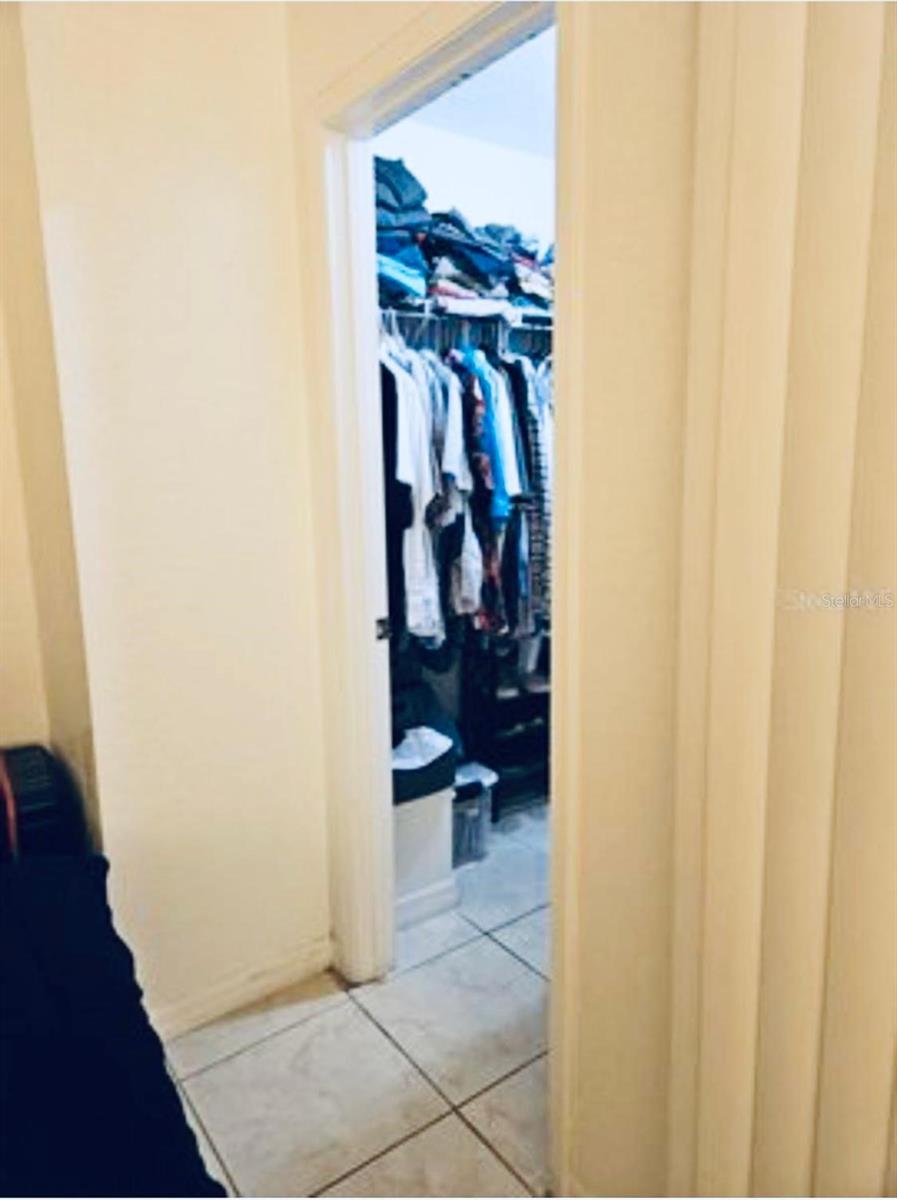 Image 6 of 9 For 1808 Foxhall Circle 1808