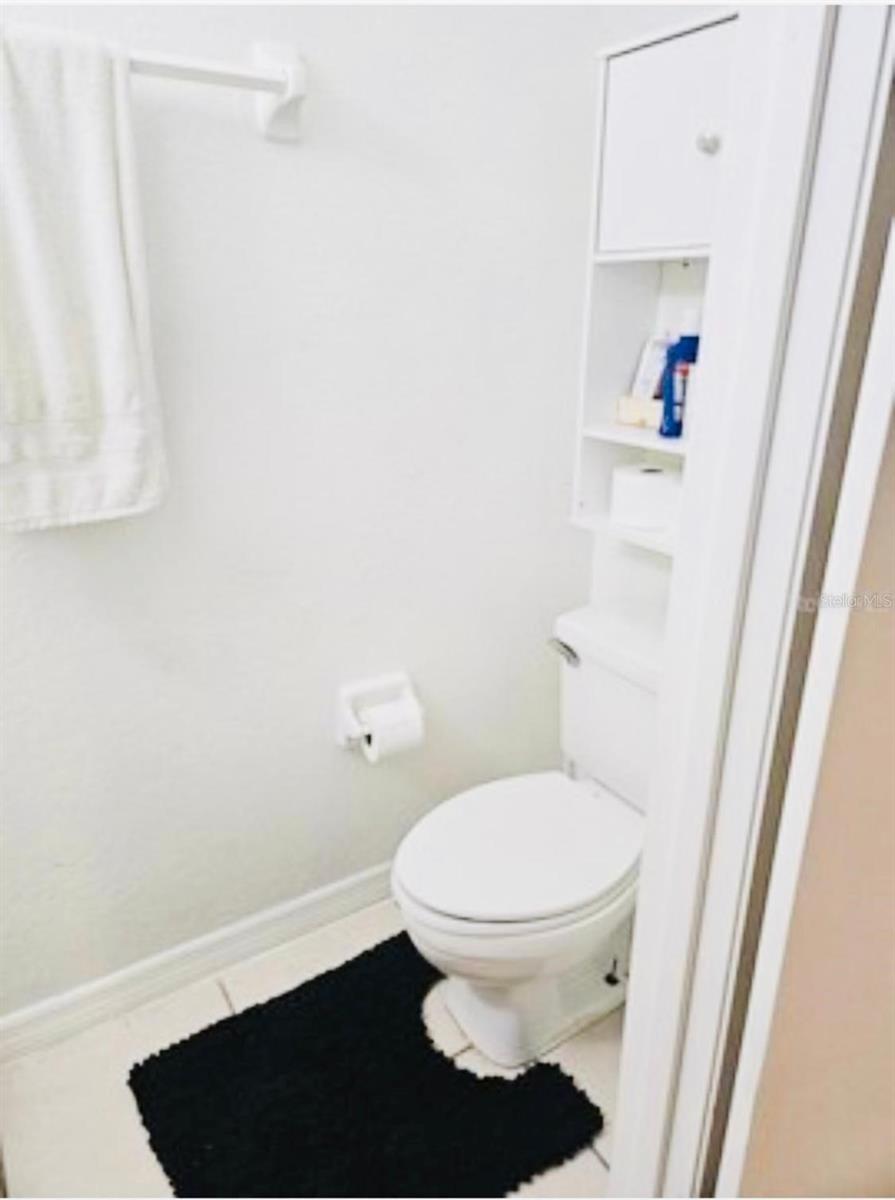 Image 7 of 9 For 1808 Foxhall Circle 1808