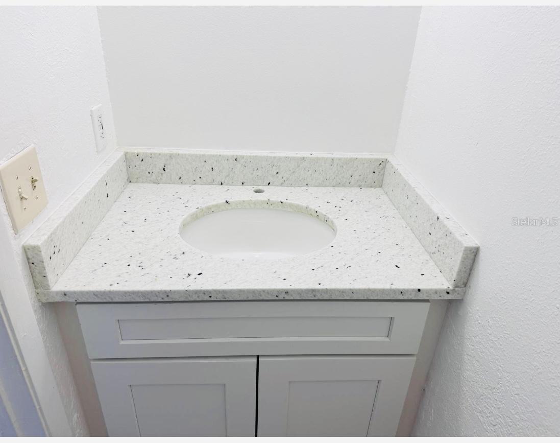 Image 8 of 9 For 1808 Foxhall Circle 1808