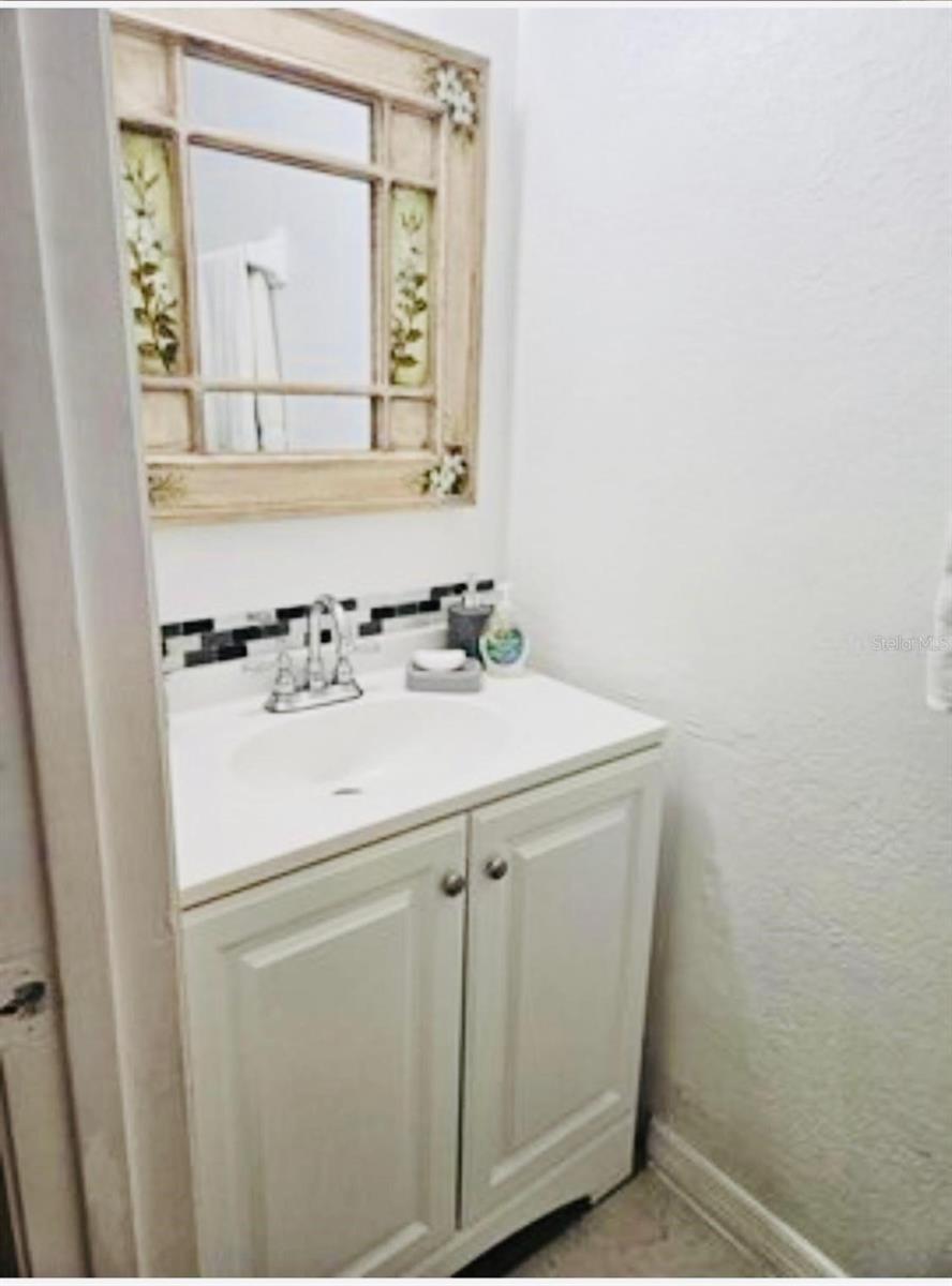 Image 9 of 9 For 1808 Foxhall Circle 1808