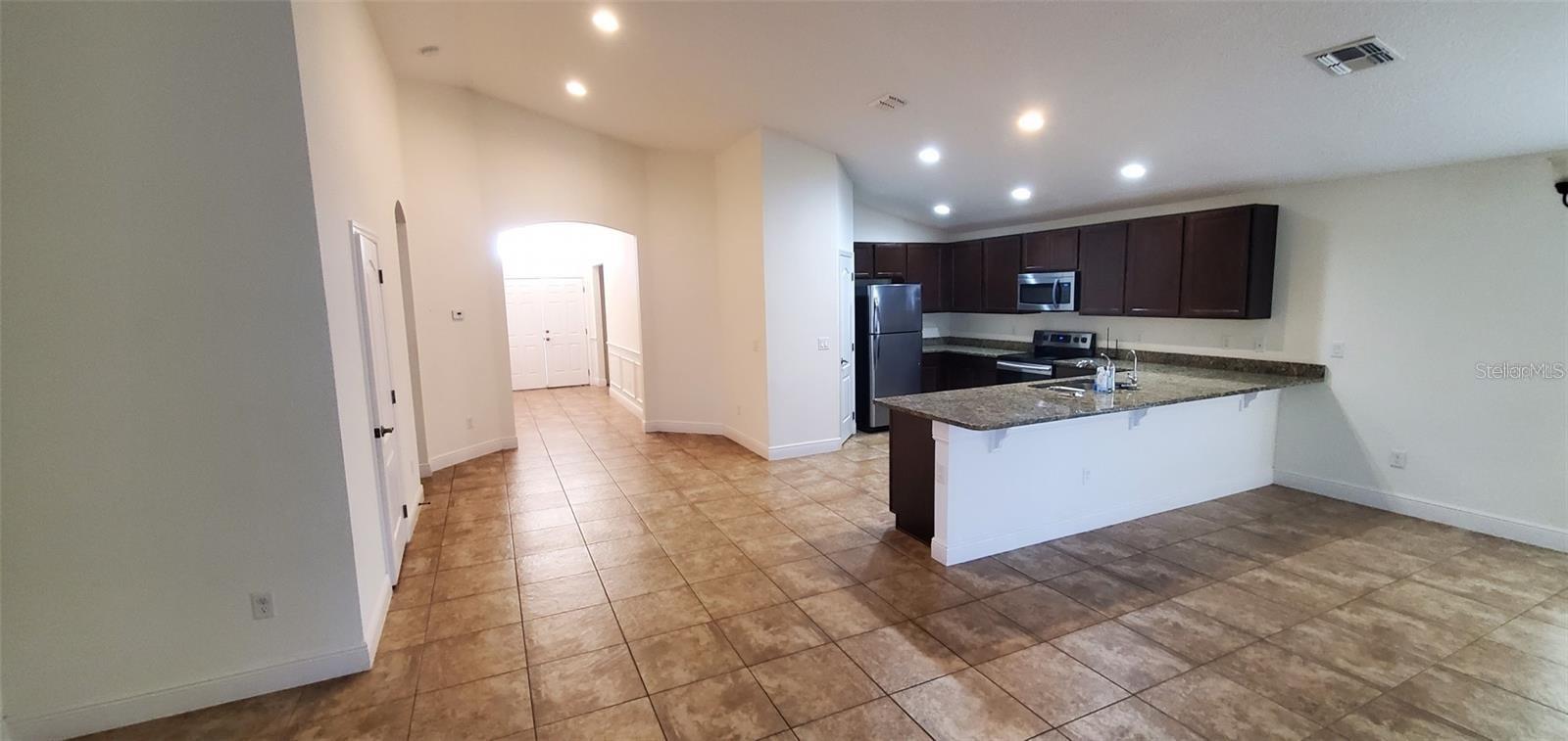 Image 4 of 8 For 844 Valnera Court