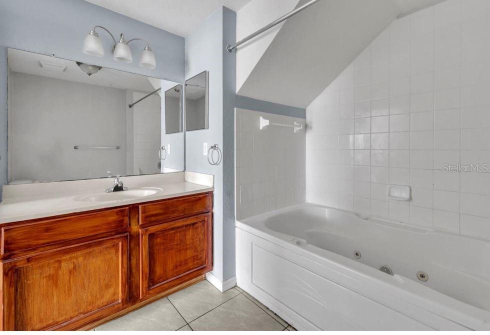 Image 6 of 22 For 4012 Santa Maria Drive 102