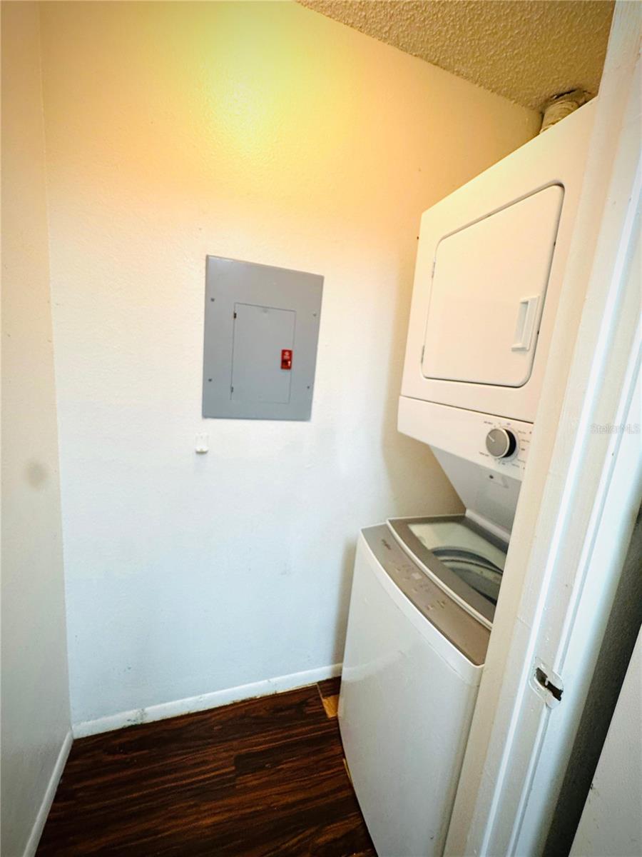 Image 9 of 14 For 232 Afton Square 309