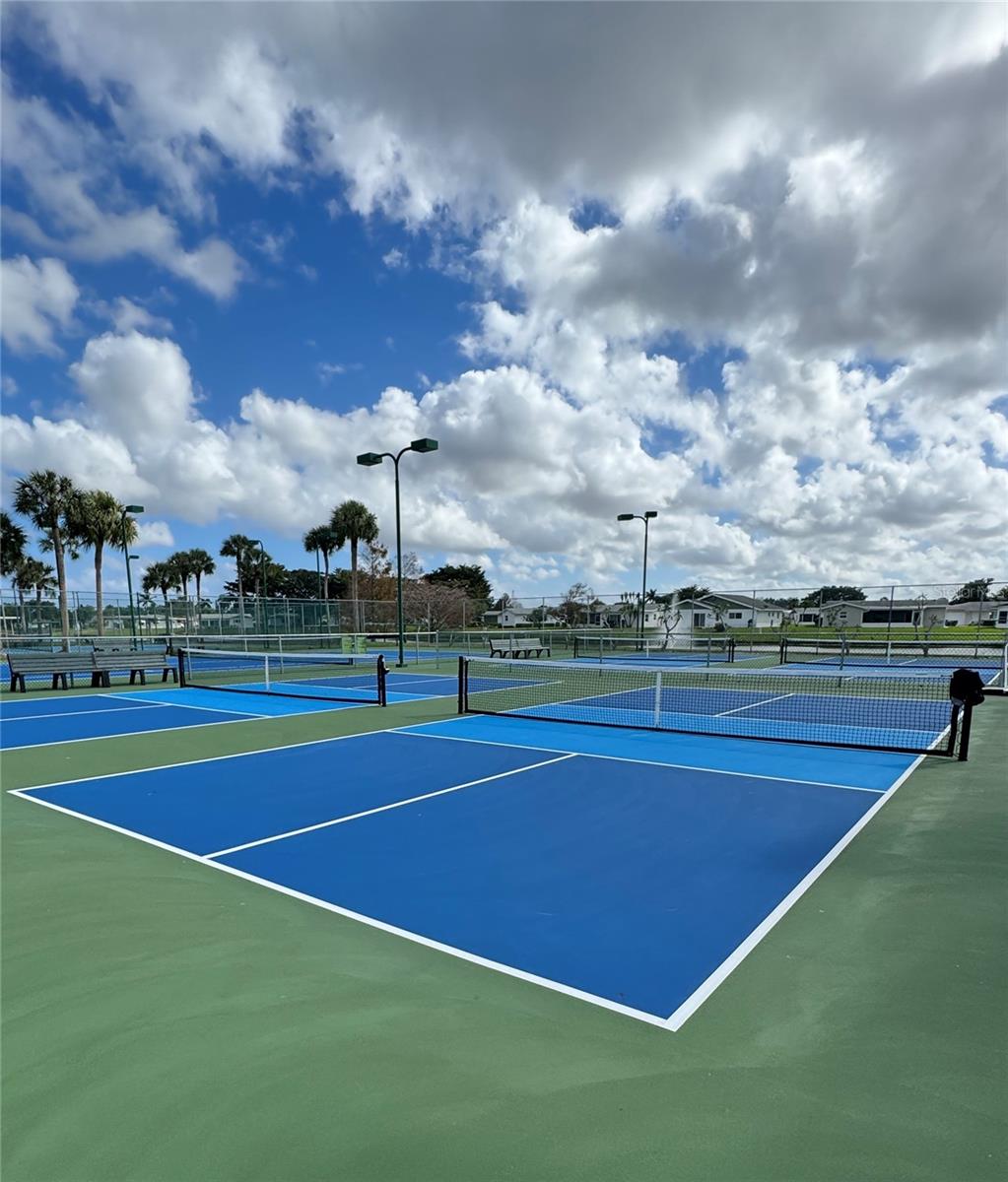 Image 18 of 31 For 3261 Anthony Circle N