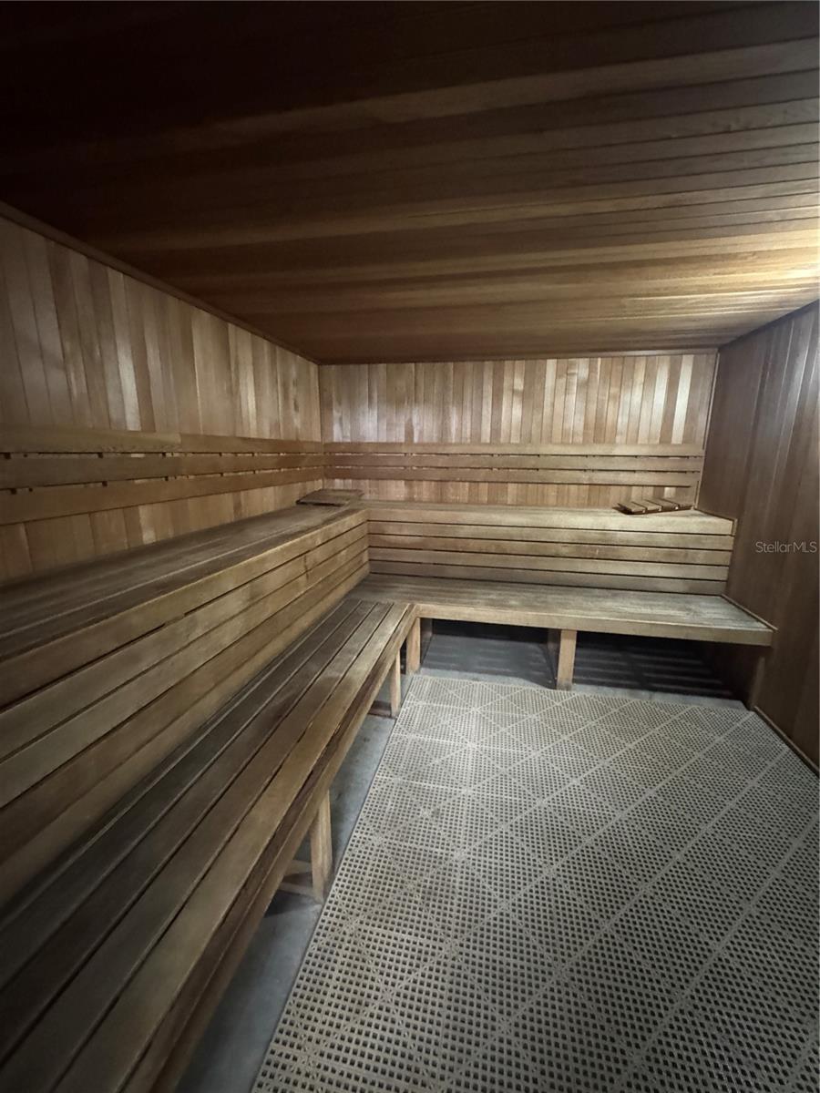 Image 22 of 31 For 3261 Anthony Circle N