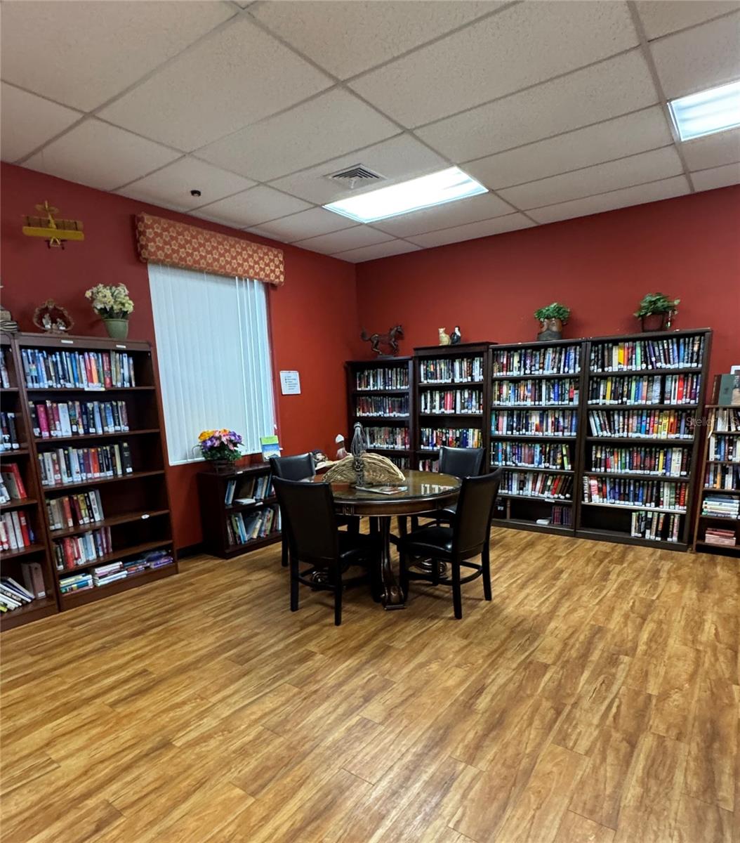 Image 24 of 31 For 3261 Anthony Circle N