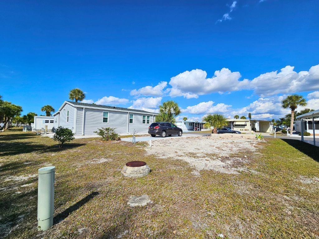 Image 3 of 9 For 703 Roma Road