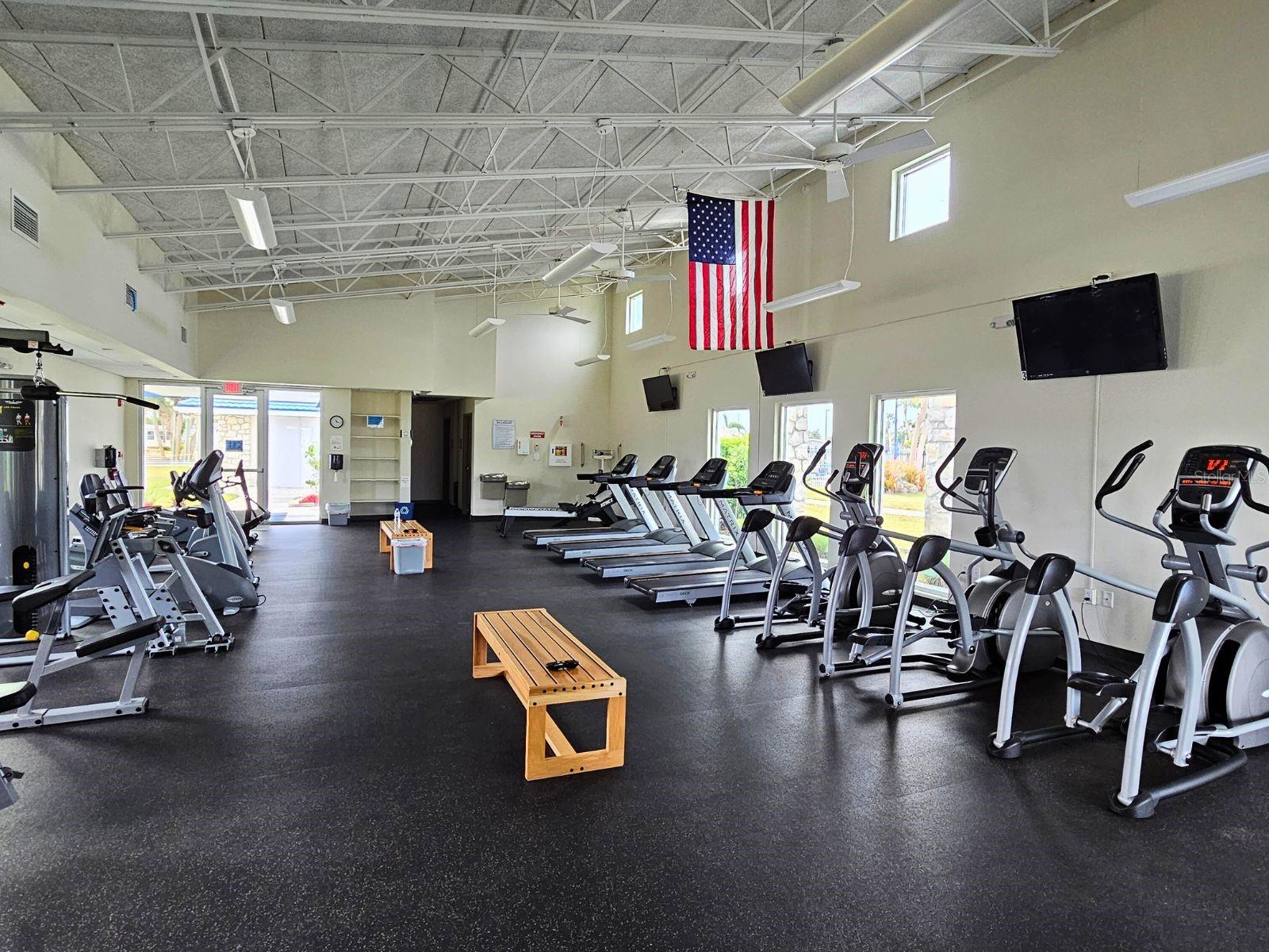 Image 7 of 9 For 703 Roma Road