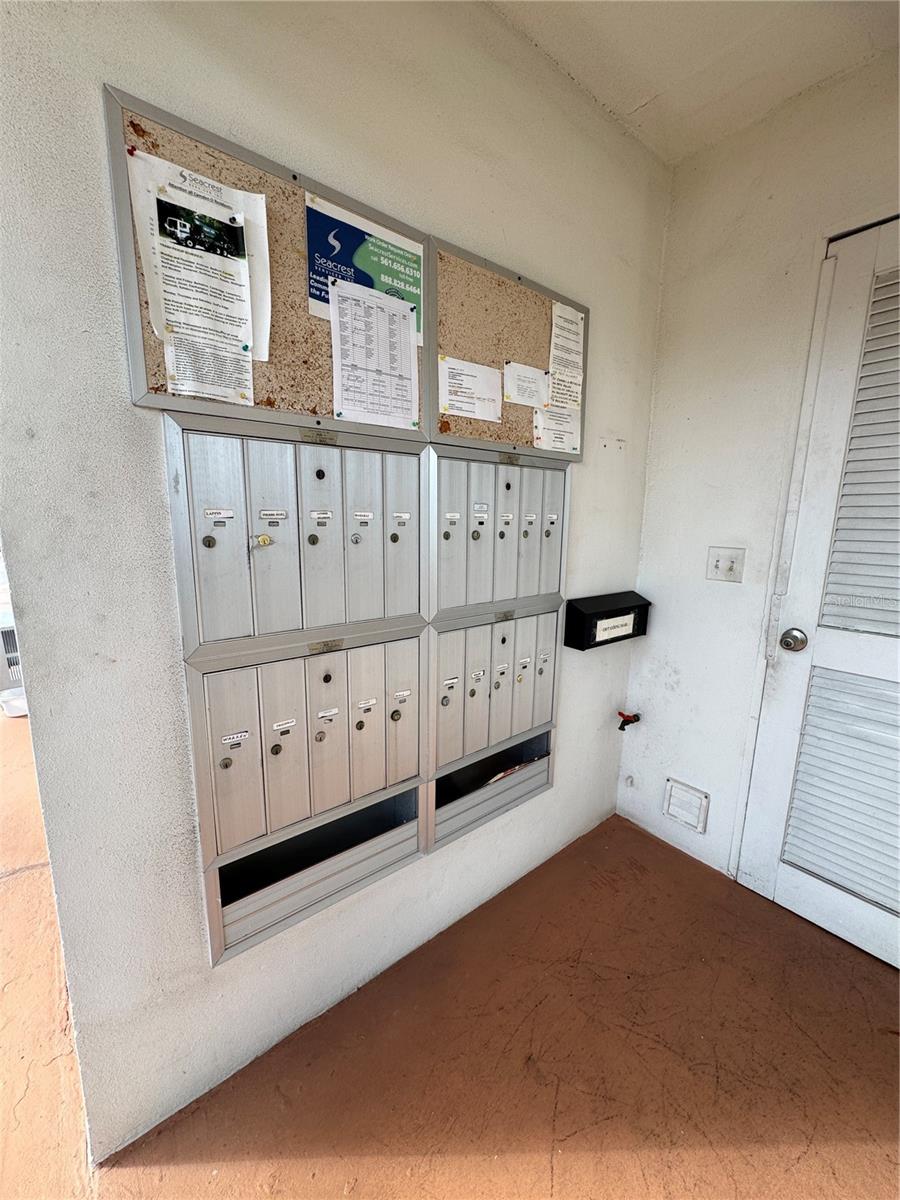 Image 14 of 26 For 349 Camden O  0