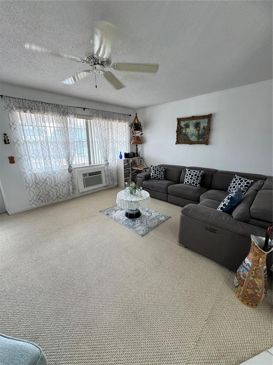 Image 6 of 26 For 349 Camden O  0