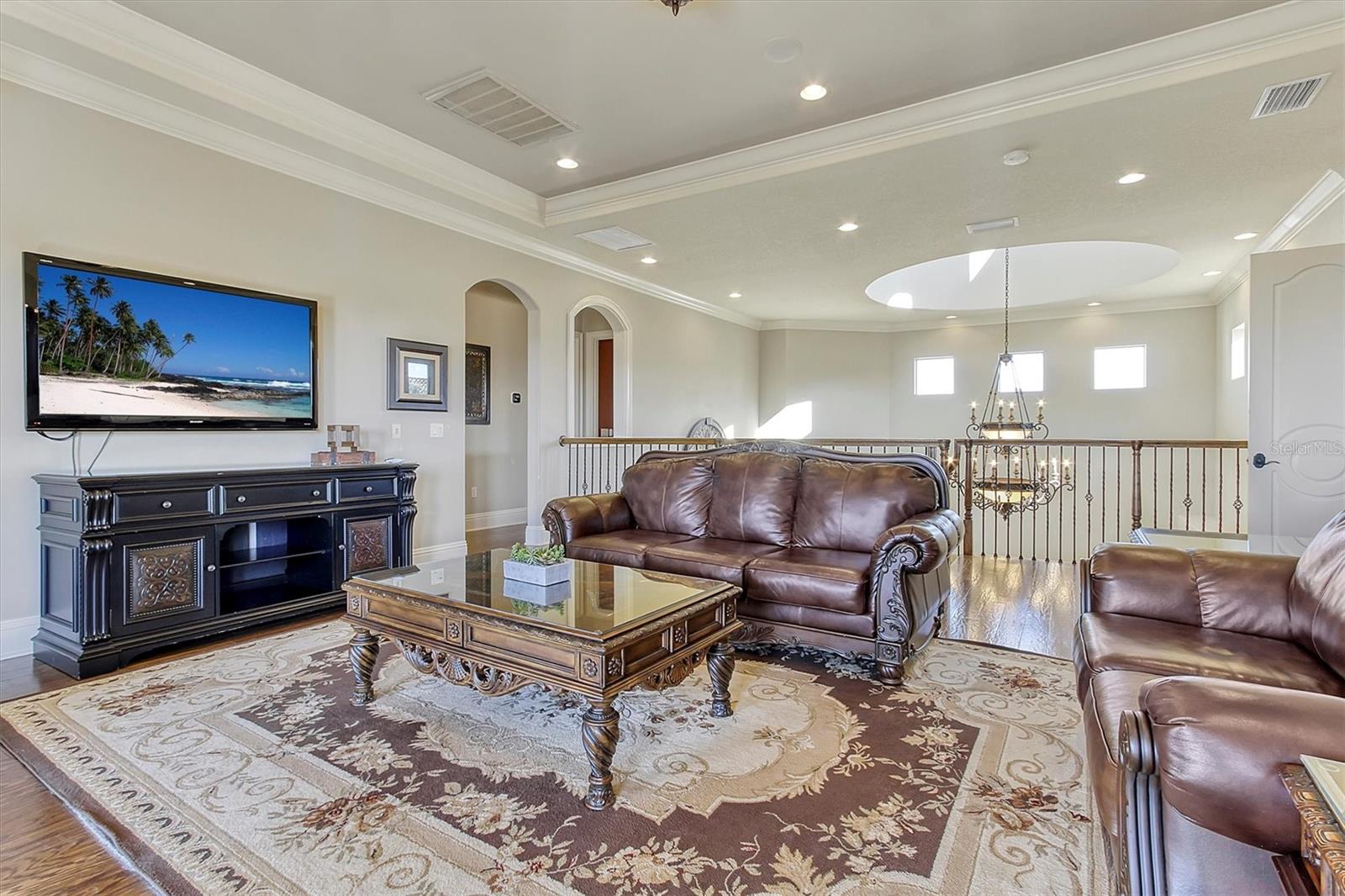 Image 47 of 69 For 340 Muirfield Loop