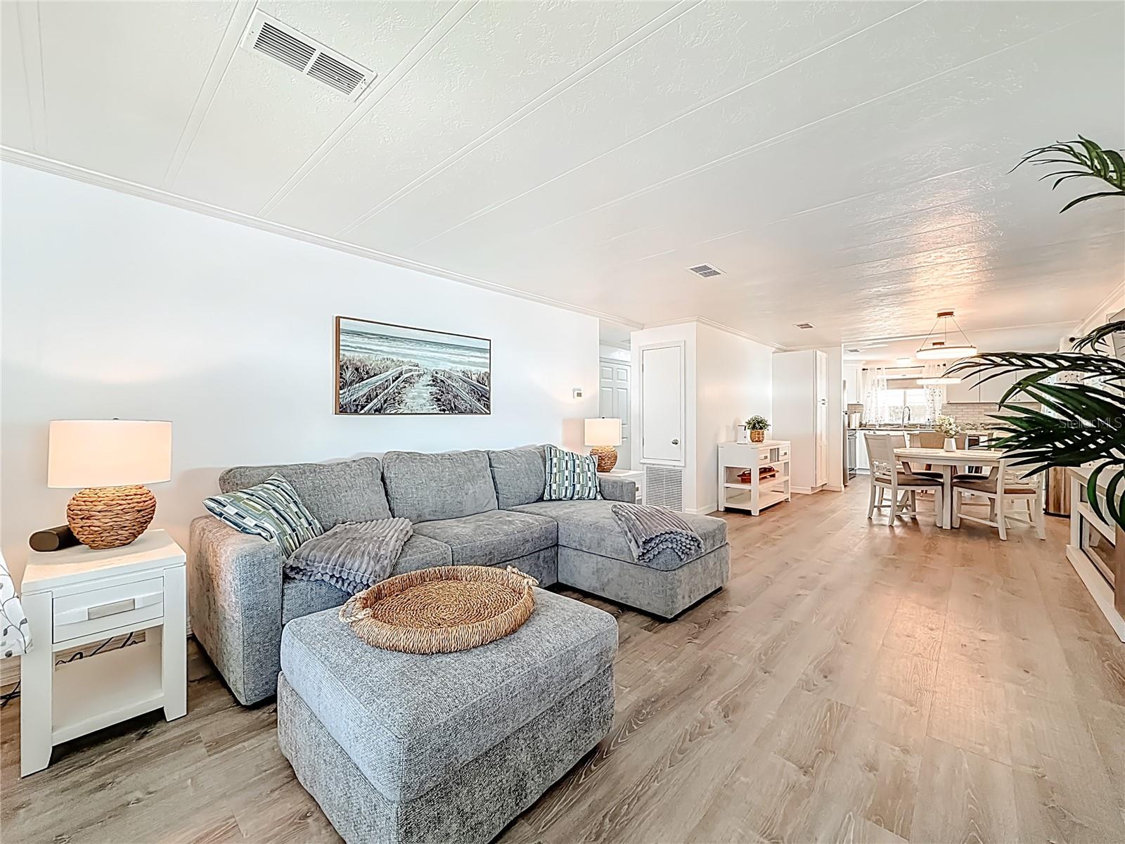 Image 14 of 64 For 4409 Tucker Square