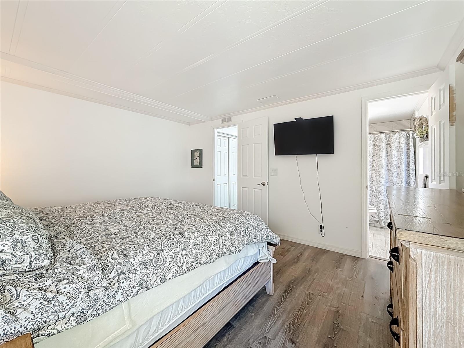 Image 33 of 64 For 4409 Tucker Square