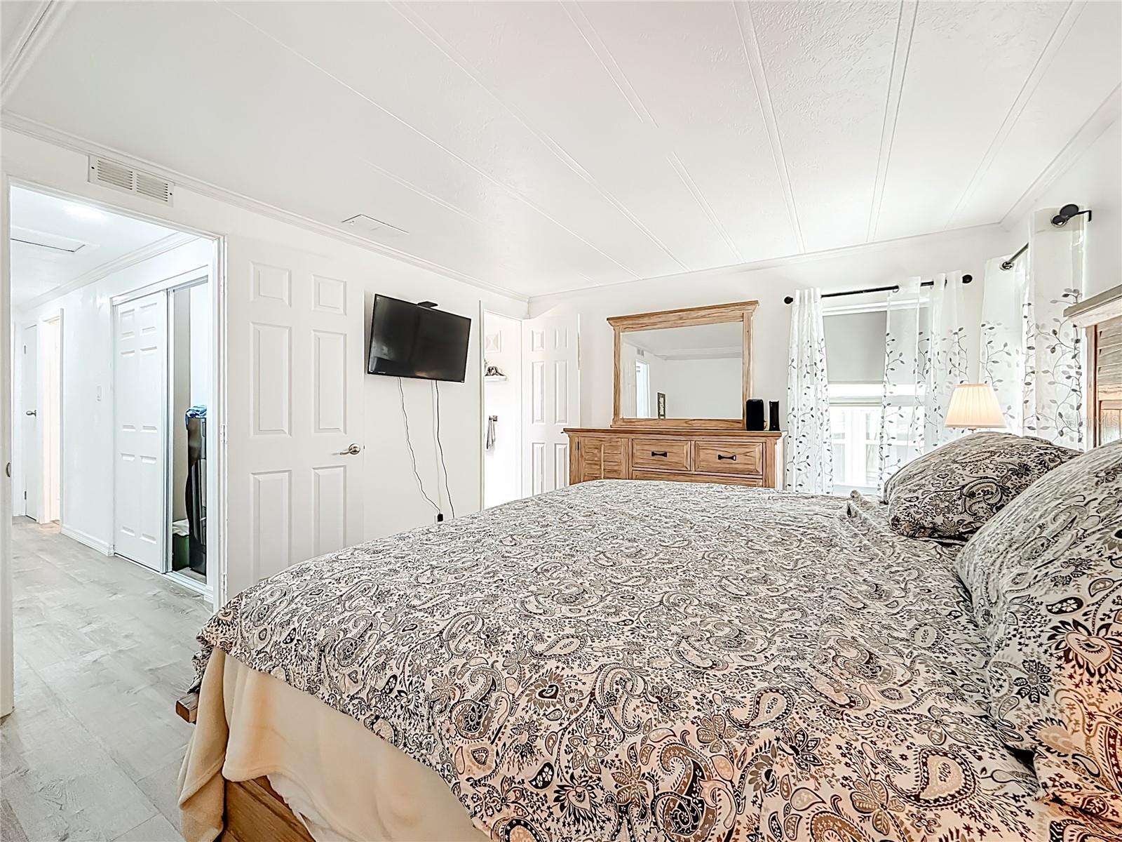 Image 36 of 64 For 4409 Tucker Square