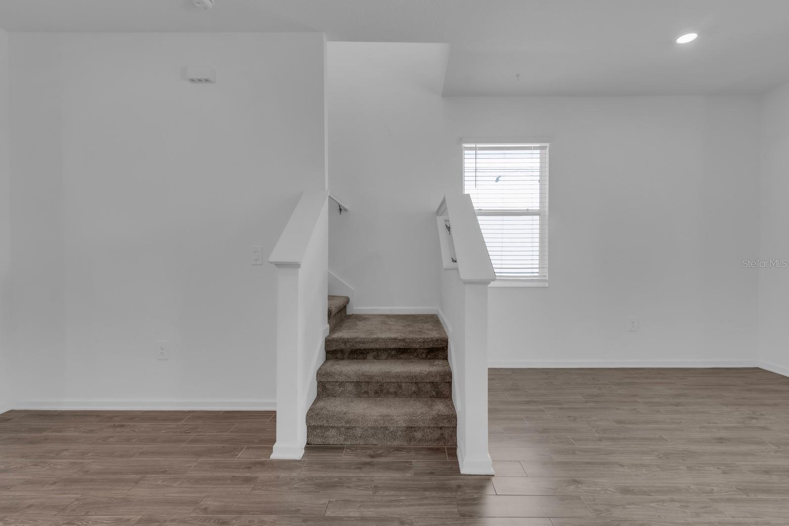 Image 14 of 52 For 1715 Happiness Row