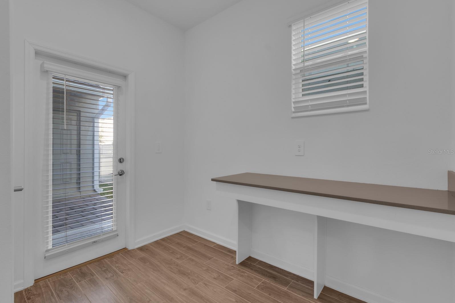 Image 18 of 52 For 1715 Happiness Row