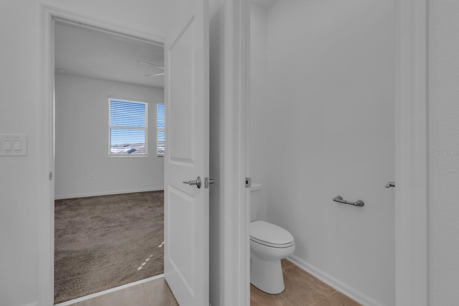 Image 27 of 52 For 1715 Happiness Row