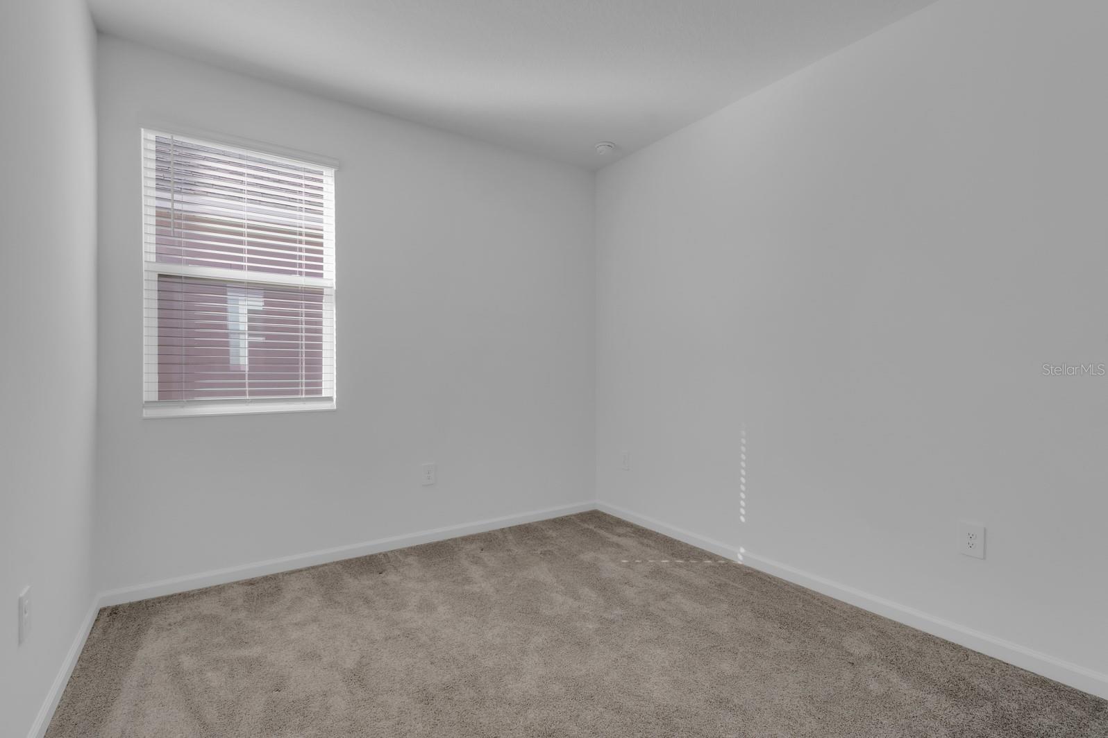 Image 33 of 52 For 1715 Happiness Row