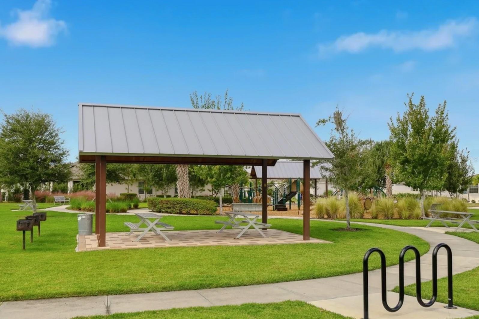 Image 39 of 52 For 1715 Happiness Row