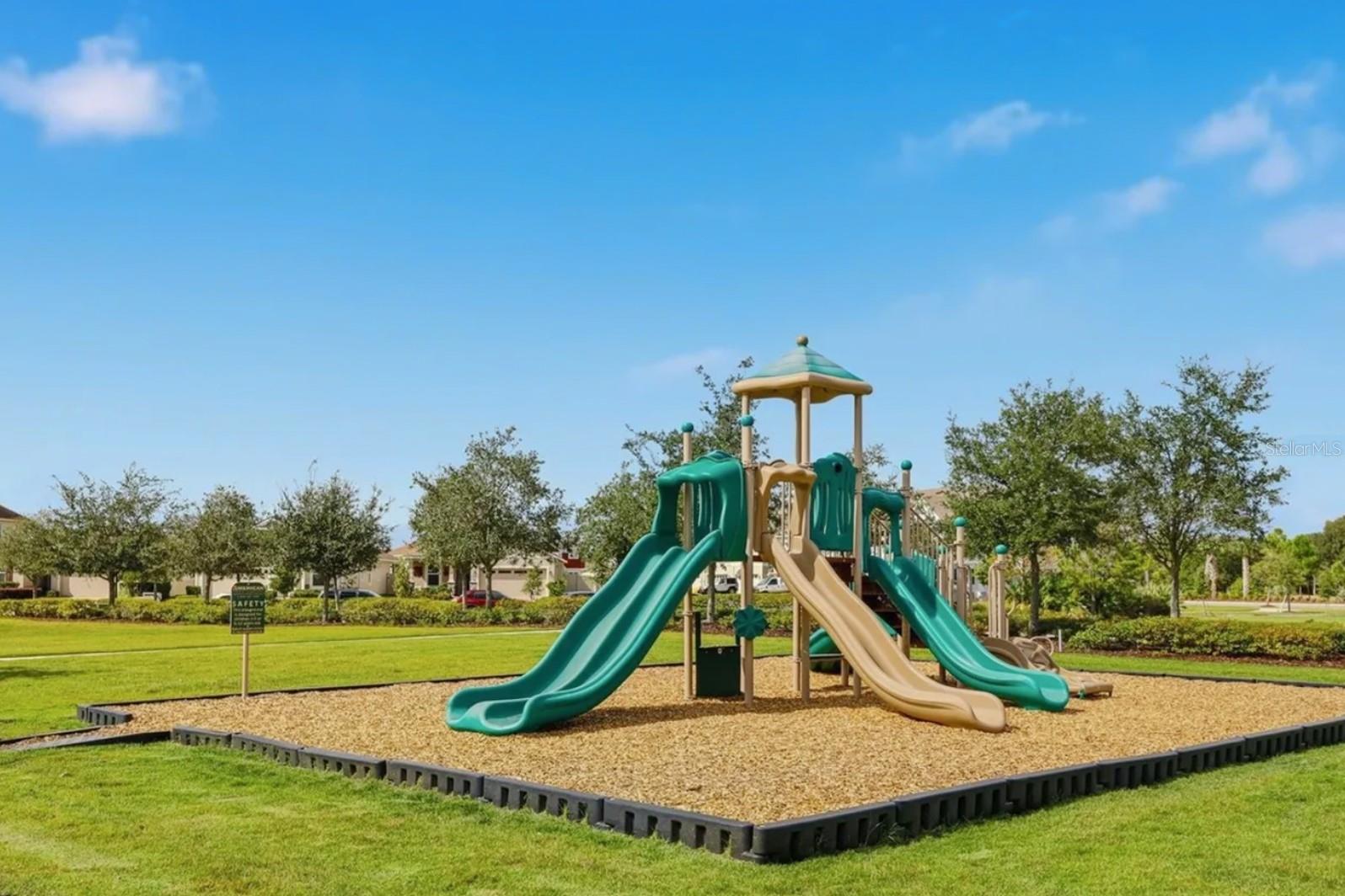 Image 40 of 52 For 1715 Happiness Row