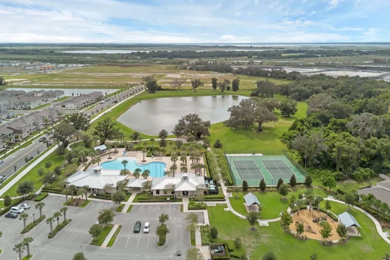 Image 47 of 52 For 1715 Happiness Row