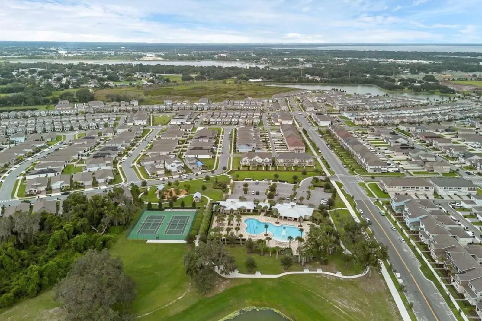 Image 48 of 52 For 1715 Happiness Row