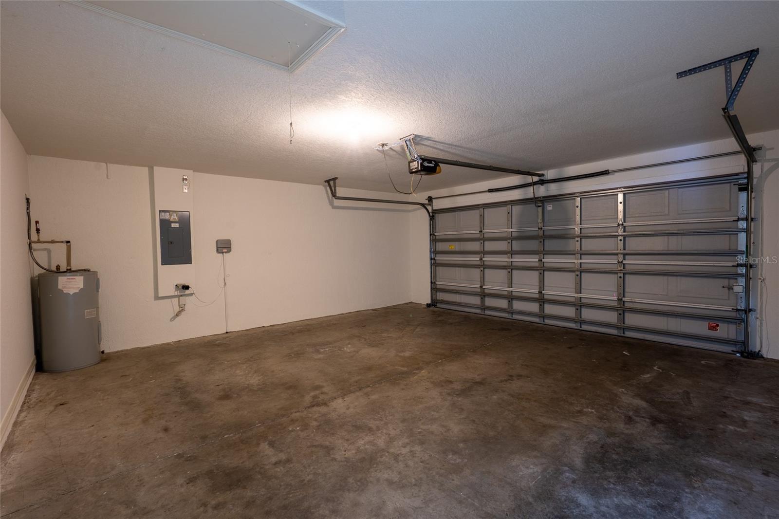 Image 11 of 28 For 6940 Bently Drive