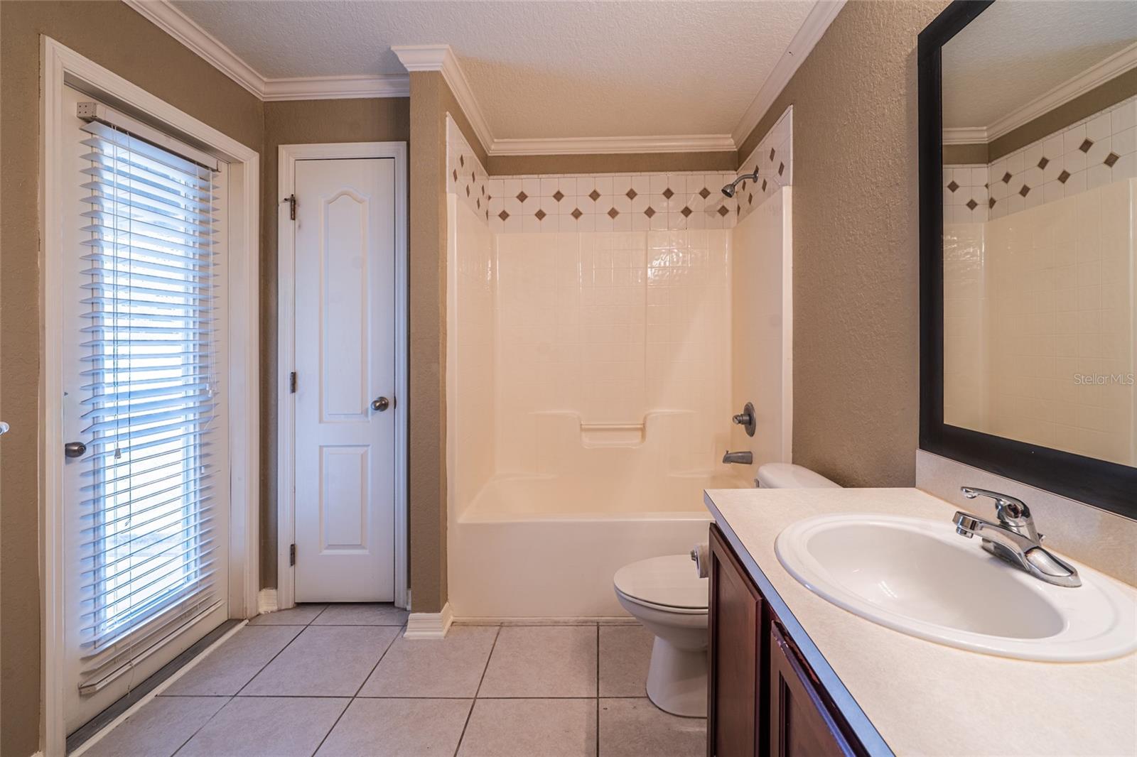 Image 18 of 28 For 6940 Bently Drive