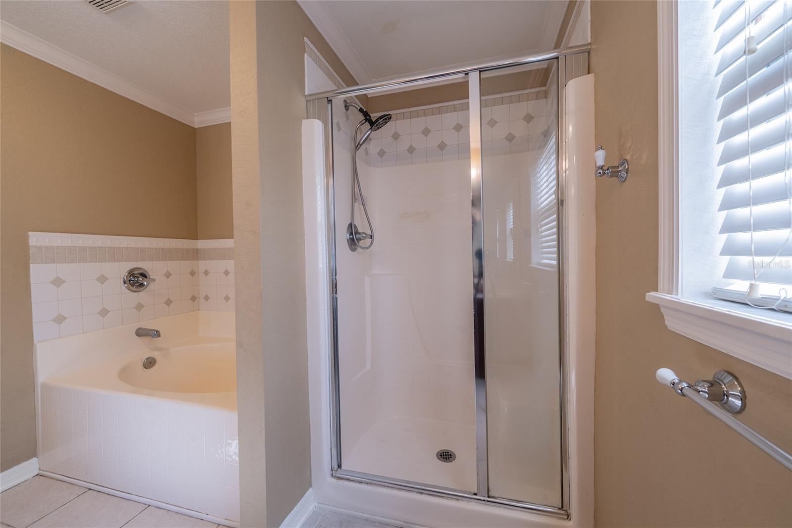 Image 23 of 28 For 6940 Bently Drive