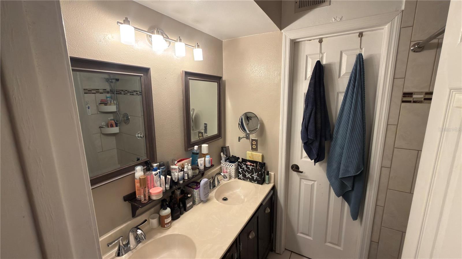 Image 15 of 21 For 4690 Pembrook Place 90