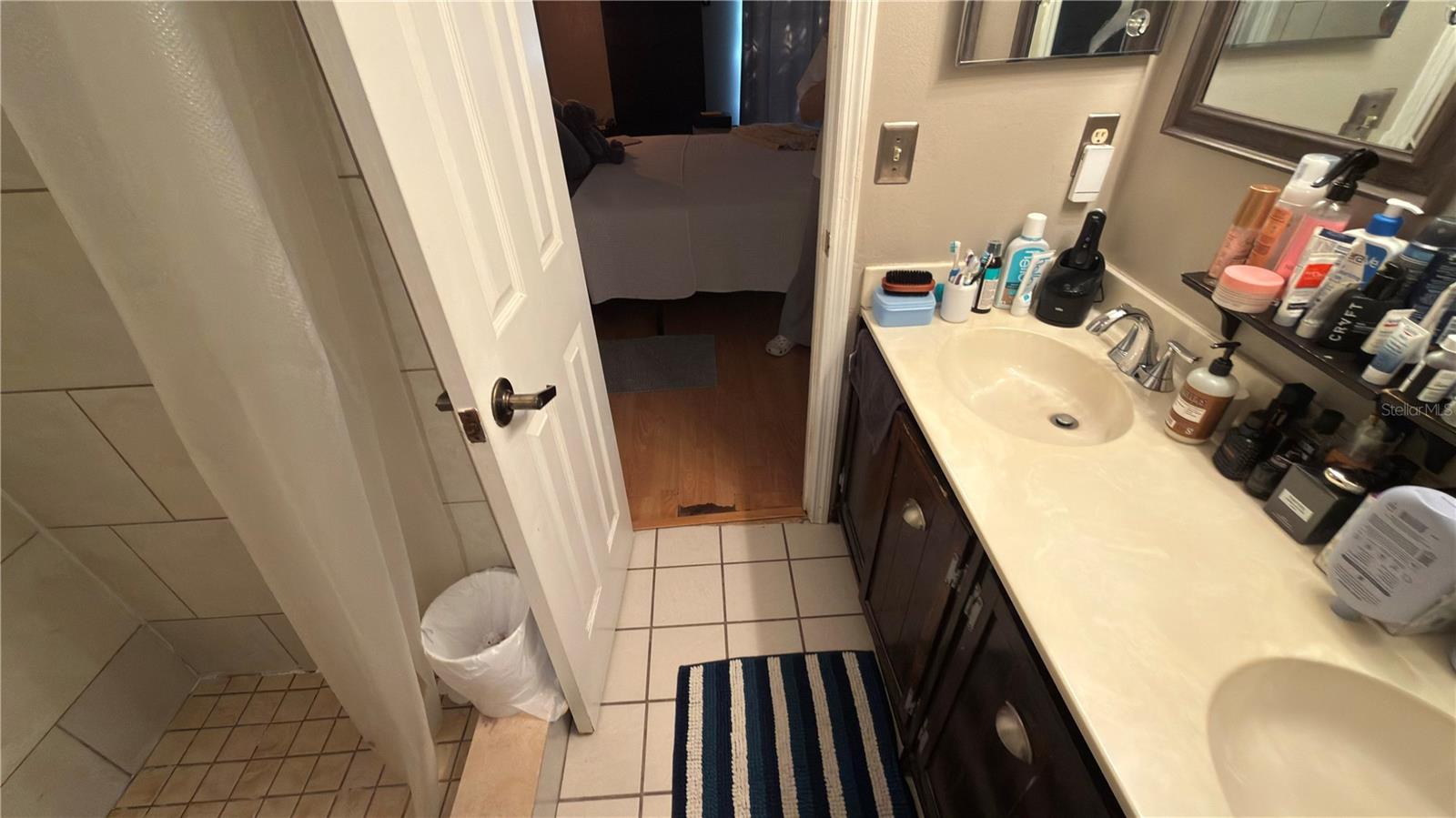 Image 16 of 21 For 4690 Pembrook Place 90