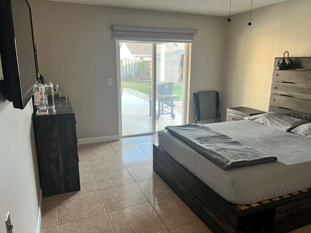 Image 7 of 19 For 20812 Maxim Parkway