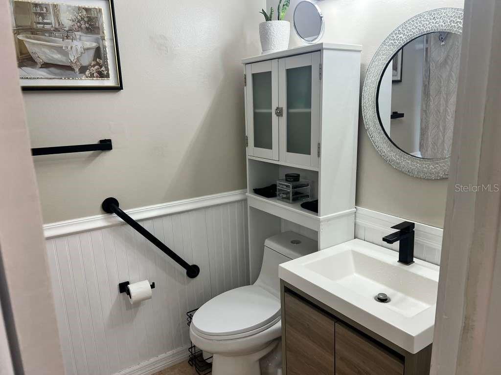 Image 9 of 19 For 20812 Maxim Parkway