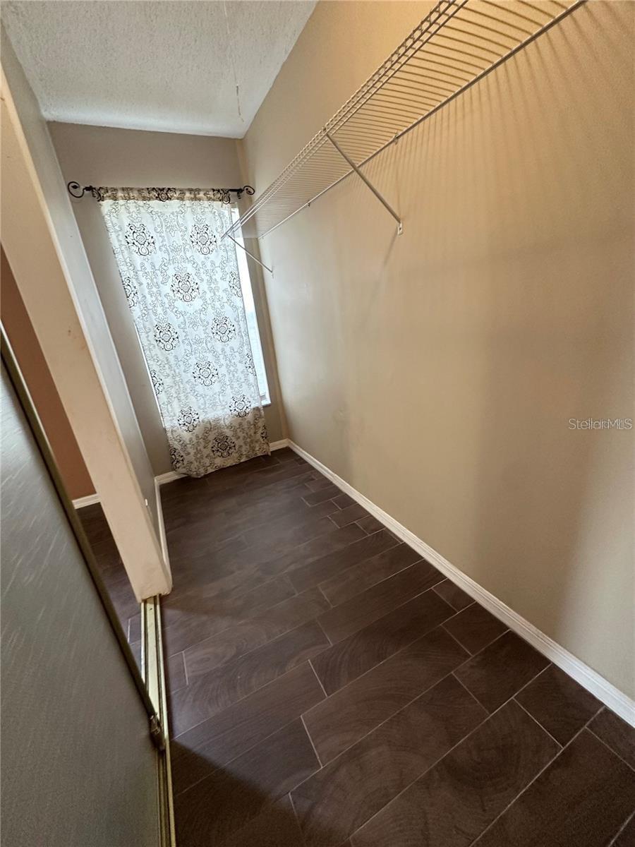 Image 19 of 26 For 16016 Blossom Hill Loop