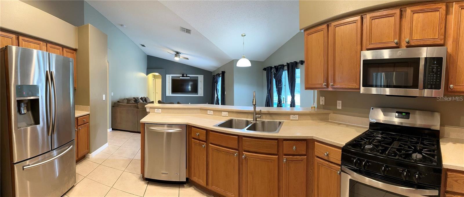 Image 4 of 26 For 16016 Blossom Hill Loop