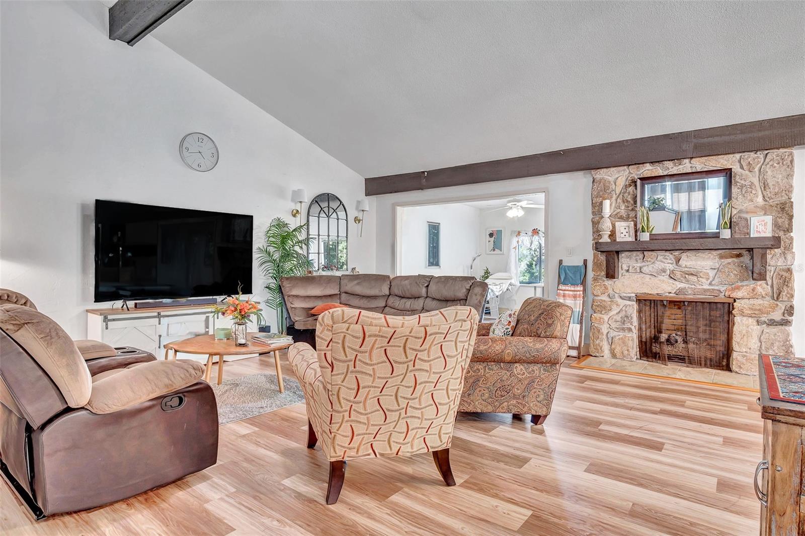 Image 5 of 20 For 4 Nottingham Way