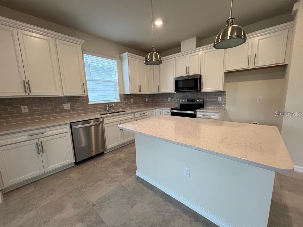 Image 5 of 27 For 17547 Saw Palmetto Avenue