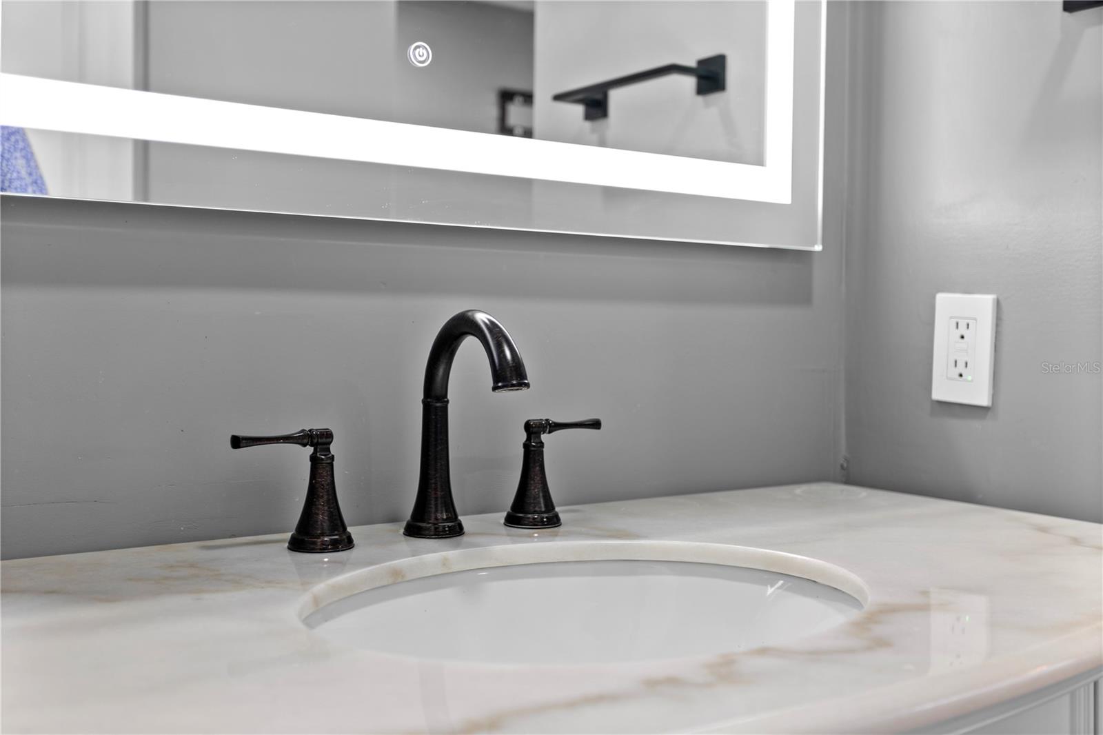 Image 21 of 36 For 6062 Willowpointe Circle 203