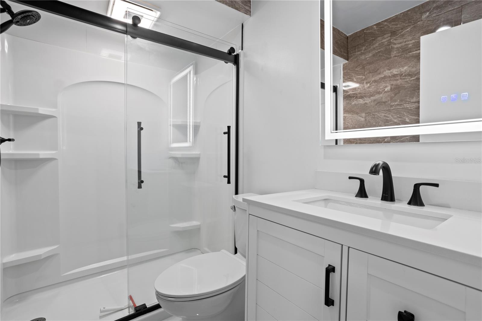 Image 25 of 36 For 6062 Willowpointe Circle 203