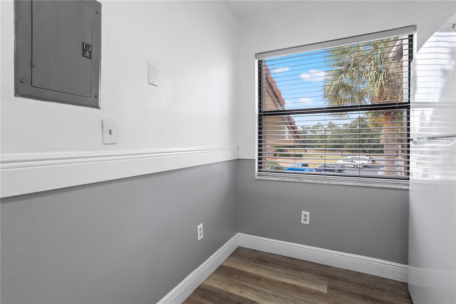 Image 8 of 36 For 6062 Willowpointe Circle 203