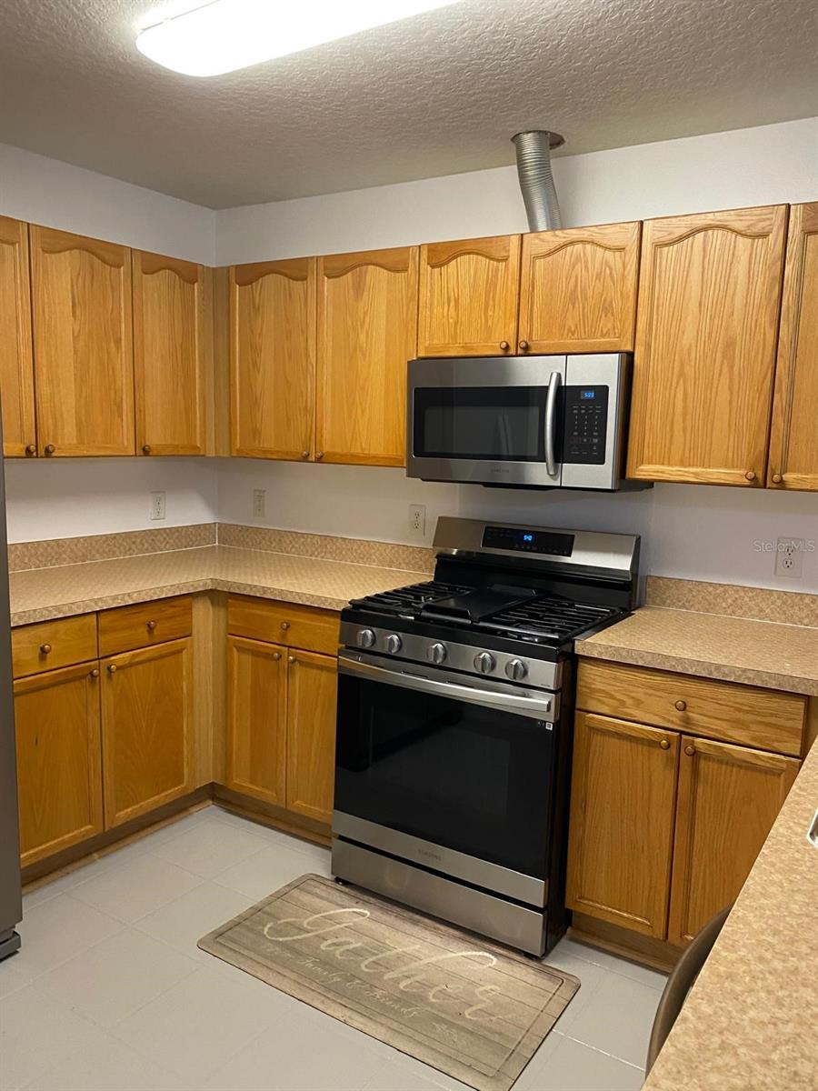 Image 5 of 13 For 1074 Dolphin Drive